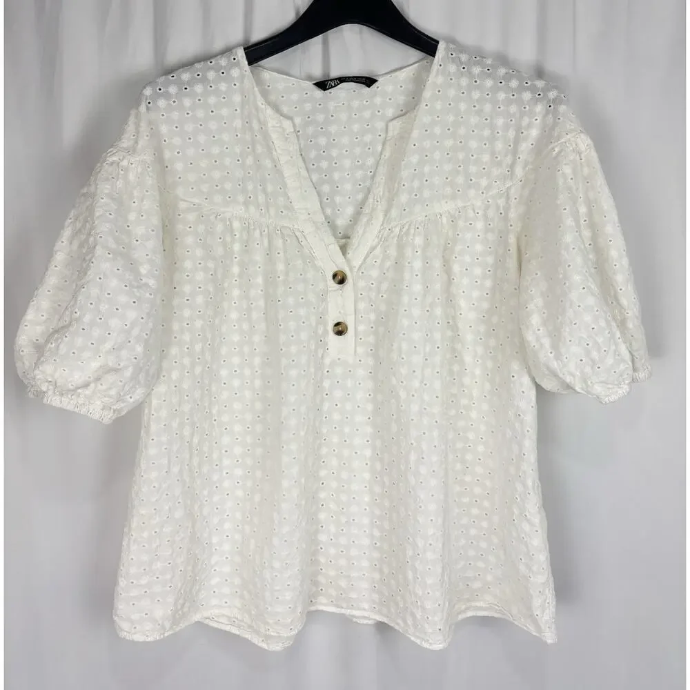 Zara Women 100% Cotton Embroidered Eyelet Off White V-neck Popover Size M